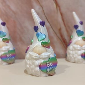 Hearts Gnome, Romantic Gnome, Gnome With Hearts, Love Gnome, Heart Decor Gnome, 3D Printed, Valentine&#39;s Day Gift, Gift for Her, Him, Cupid
