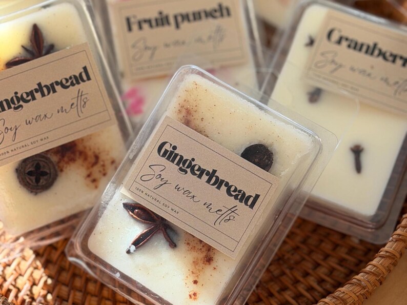 Natural soy wax melts in clamshell container, handmade wax melts for aromatherapy