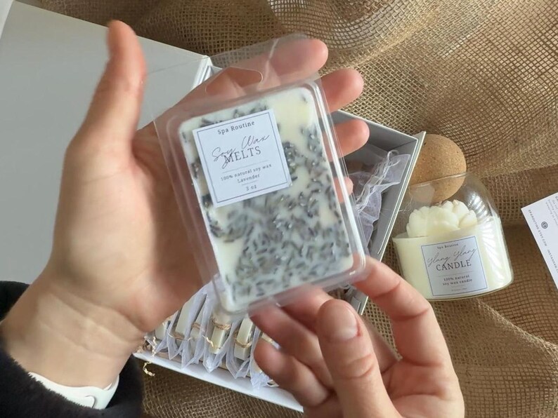 Handcrafted soy wax melts made from natural soy wax and infused with premium essential oils, perfect for aromatherapy, spa relaxation, and cozy home décor. Ideal as housewarming gifts, new home gifts, fall wax melts, or thoughtful relaxation gifts. Versatile for events as wedding favors, bookish gifts, or paired with lavender sachets for an elegant touch. Eco-friendly wax melts that bring warmth, fragrance, and personalization to any occasion.