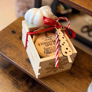Luxury Christmas Gift Box – Deluxe Spa Gift Set with Bath Bombs, Organic Soap & Soy Candle – Holiday Self Care Gift for Her image 8