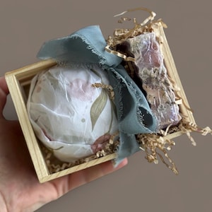 Logo corporate gifts • laser engraved client gift box • personalized corporate gifts • custom corporate bulk employee gifts