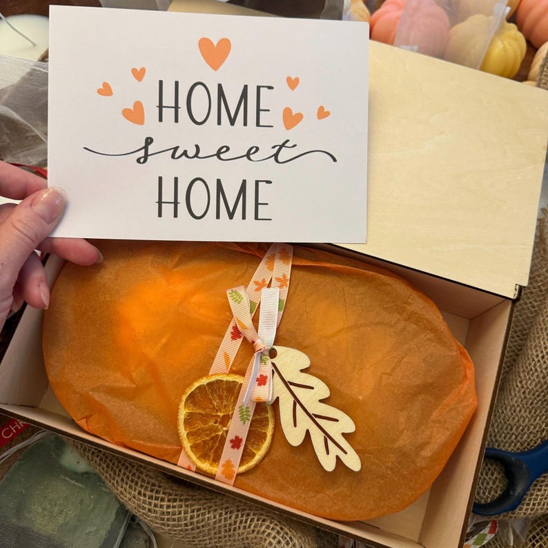 Handmade wooden dough bowl pumpkin candle with soy wax and dried botanicals, perfect as an autumn candle or pumpkin candle gift. Rustic design enhances autumn home decor and autumn decorations, while warm fragrance makes it an ideal Thanksgiving candle. Use as pumpkin decor, cozy centerpiece, or thoughtful Thanksgiving gifts. Unique handmade candles for Thanksgiving decor and seasonal charm, reusable rustic bowl.