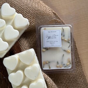 Hand-poured botanical soy wax melts infused with dried lavender, rose petals, and essential oils. These natural wax melts are made from soy and coconut wax, free from dyes and paraffin, offering a clean, long-lasting burn. Perfect for wax warmers, home decor, housewarming gifts, and relaxation. Eco-friendly, organic, floral wax melts with a calming lavender scent.