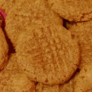 Peanut Butter Cookies (Low Carb/Keto Friendly)
