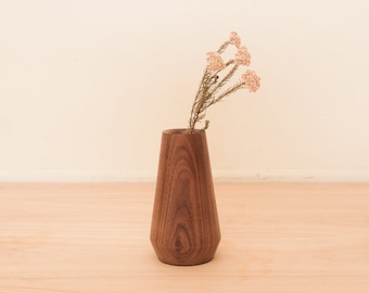 Cone flower vase