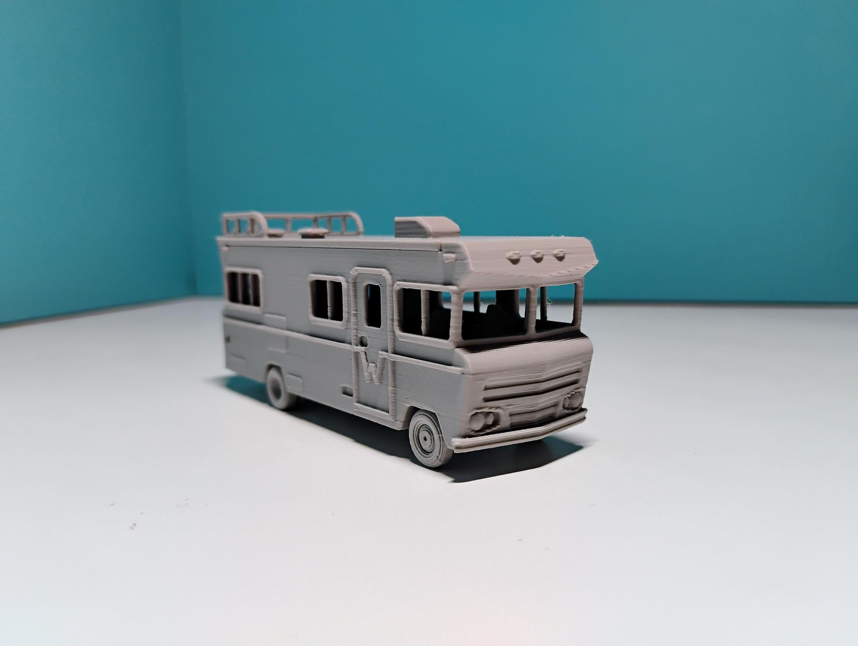 HO Scale Motor Home Winnebago Chieftain 1974 - 3D Printed - Model