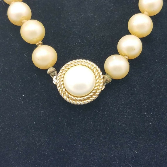 Vintage Crown Trifari Faux Pearl Bead Necklace - image 2