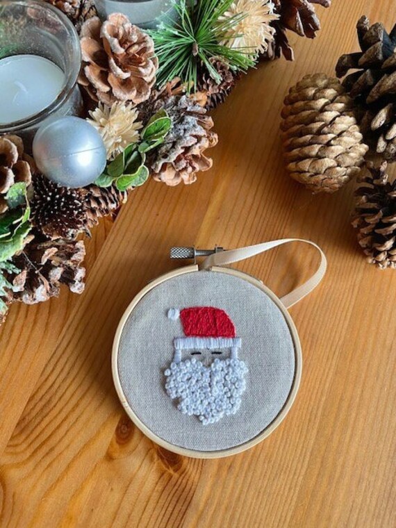 Décoration Brodé Pour Sapin de Noël - Broderie Père Noël