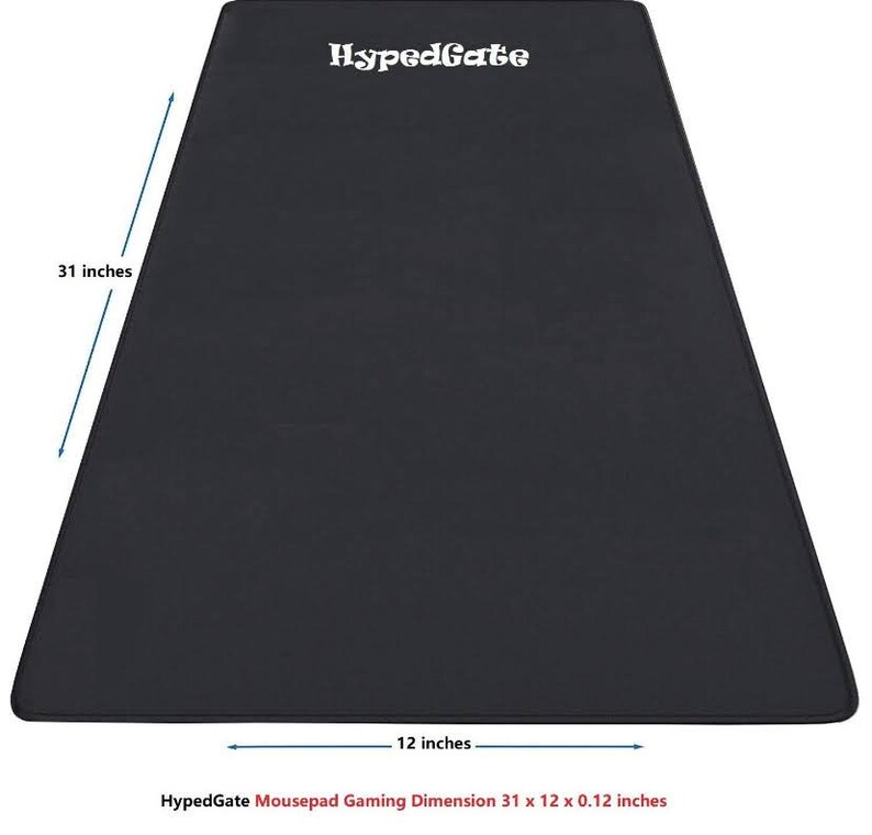 Op de afbeelding: Een zwarte gaming-muismat met de tekst "HypedGate" in wit gedrukt. De muismat is 79 cm x 30 cm.