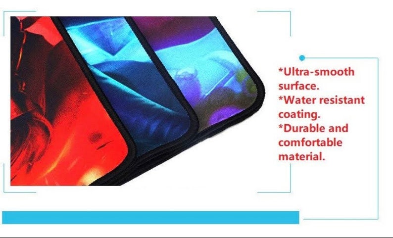Op de afbeelding: Drie muismatten met verschillende kleurrijke ontwerpen. De muismatten hebben een zwarte gestikte rand en zijn gemaakt van een glad, waterbestendig materiaal. *Ultra-glad oppervlak. *Waterbestendige coating. *Duurzaam en comfortabel materiaal.