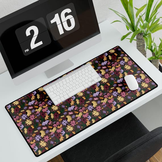 Floral Piano Surprise Song Desk Mat – Music Lover's Office Decor, Fan-Inspired Gift, 2025 Concert Memory Keepsake, Aesthetic Mouse Pad