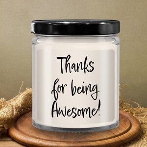 Świeca Thanks for Being Awesome 9 uncji | Świeca na prezent, Zapachowa świeca sojowa, Prezent pełen znaczenia, Świeca odlewana ręcznie, Organiczne rękodzieło, Dekoracja świec zdjęcie 5