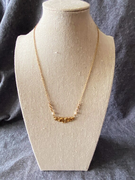 Vintage Avon Gold Tone Necklace Simulated Pearls … - image 3