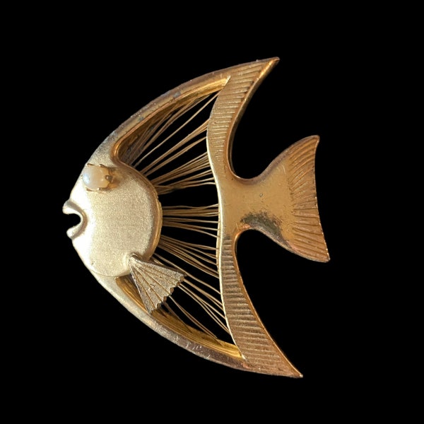 Vintage BROOKS Angelfish Fish Brooch Pin Gold Tone Wire Faux Pearl Accent Signed
