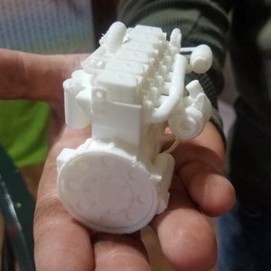 Cummins 5.9 miniature, Diesel Truck Engine.