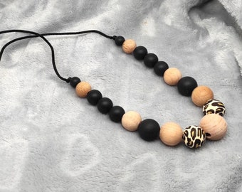 Breastfeeding and bottle-carrying necklace silicone wood awakening black leopard