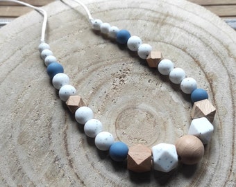 Collier d'allaitement et de portage bois blanc granite bleu silicone éveil