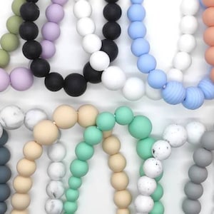 Plain silicone breastfeeding and carrying necklace with round beads