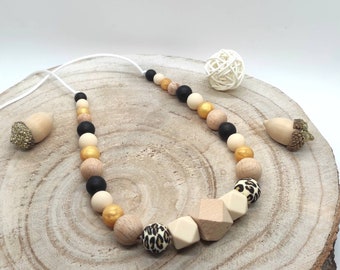 Breastfeeding and carrying necklace beige wood leopard gold silicone awakening
