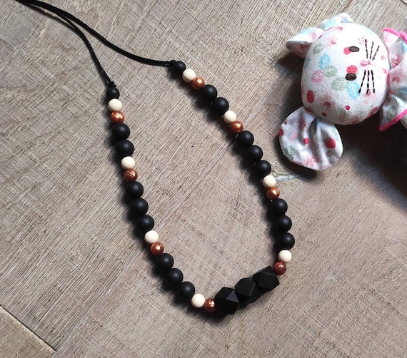 Black beige copper silicone breastfeeding and bottle feeding carrying necklace