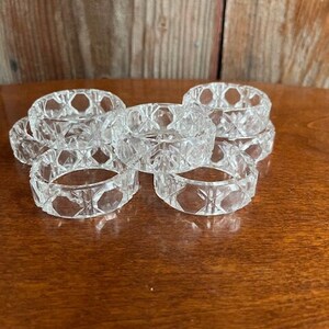 Crystal napkin ring set of 8 classic semi-diamond pattern