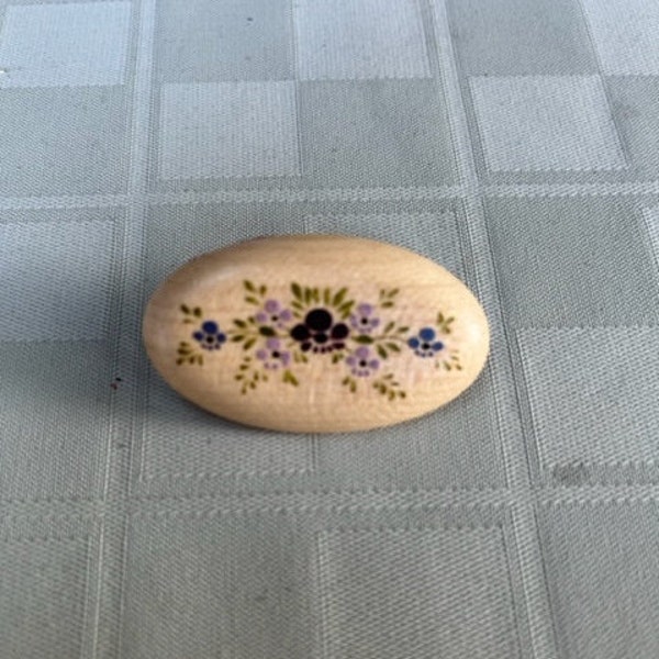 Hand Painted wood broche vintage floral design