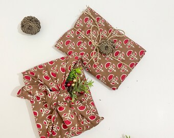 Valentines Geschenkverpackung Umweltfreundliche Wiederverwendbare Geschenkverpackung Furoshiki Geschenkpapier Handarbeit aus 100% Baumwolle mein selbst genähtes Furoshiki