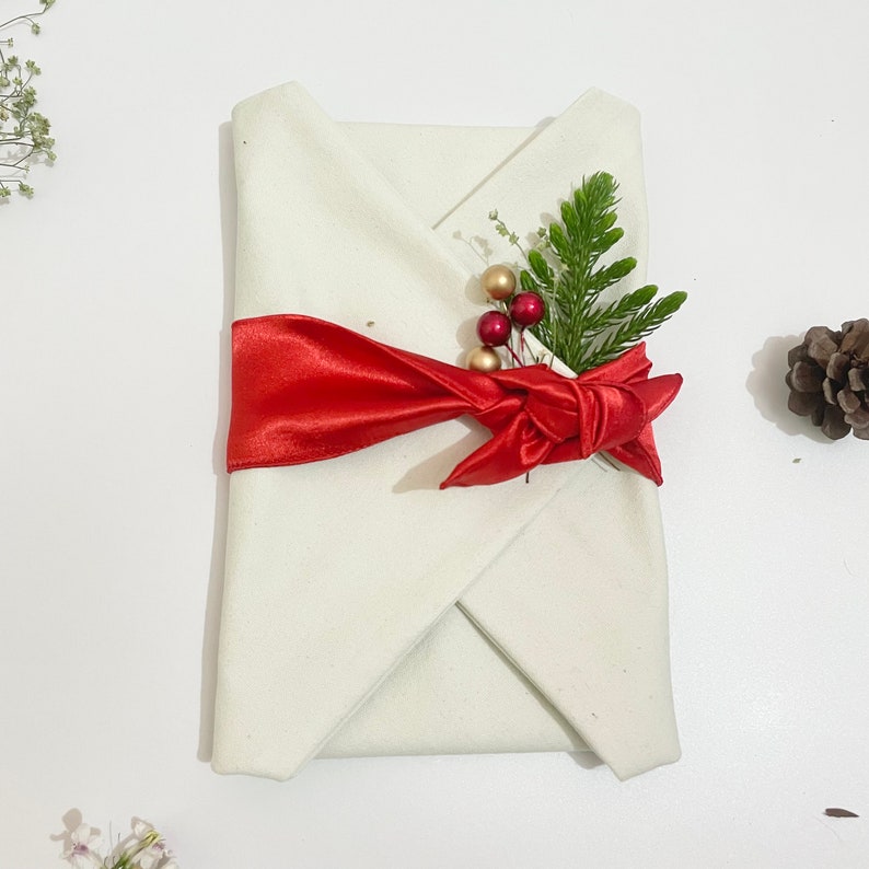 Emballage cadeau de Saint-Valentin Emballage cadeau réutilisable et respectueux de l'environnement Tissu d'emballage Furoshiki fabriqué à la main à partir de toile 100 % coton avec ruban de satin image 9