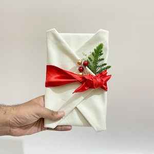 クリスマスギフトラッピング 環境に優しい再利用可能なギフトラッピング 風呂敷ラッピングクロス 100%コットンキャンバスとサテンリボンで手作り