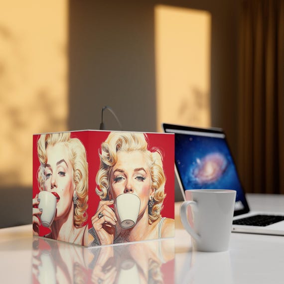 Marilyn Coffee Light