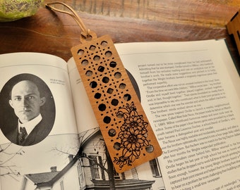 Classic Wood Bookmark - Rattan Floral Design Bookmark - Book Lover Gift - Personalized Gift - Personalize Bookmark
