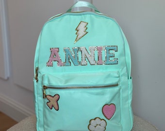 New Spring And Summer Fashion Alphabet Patch Decorated Backpack