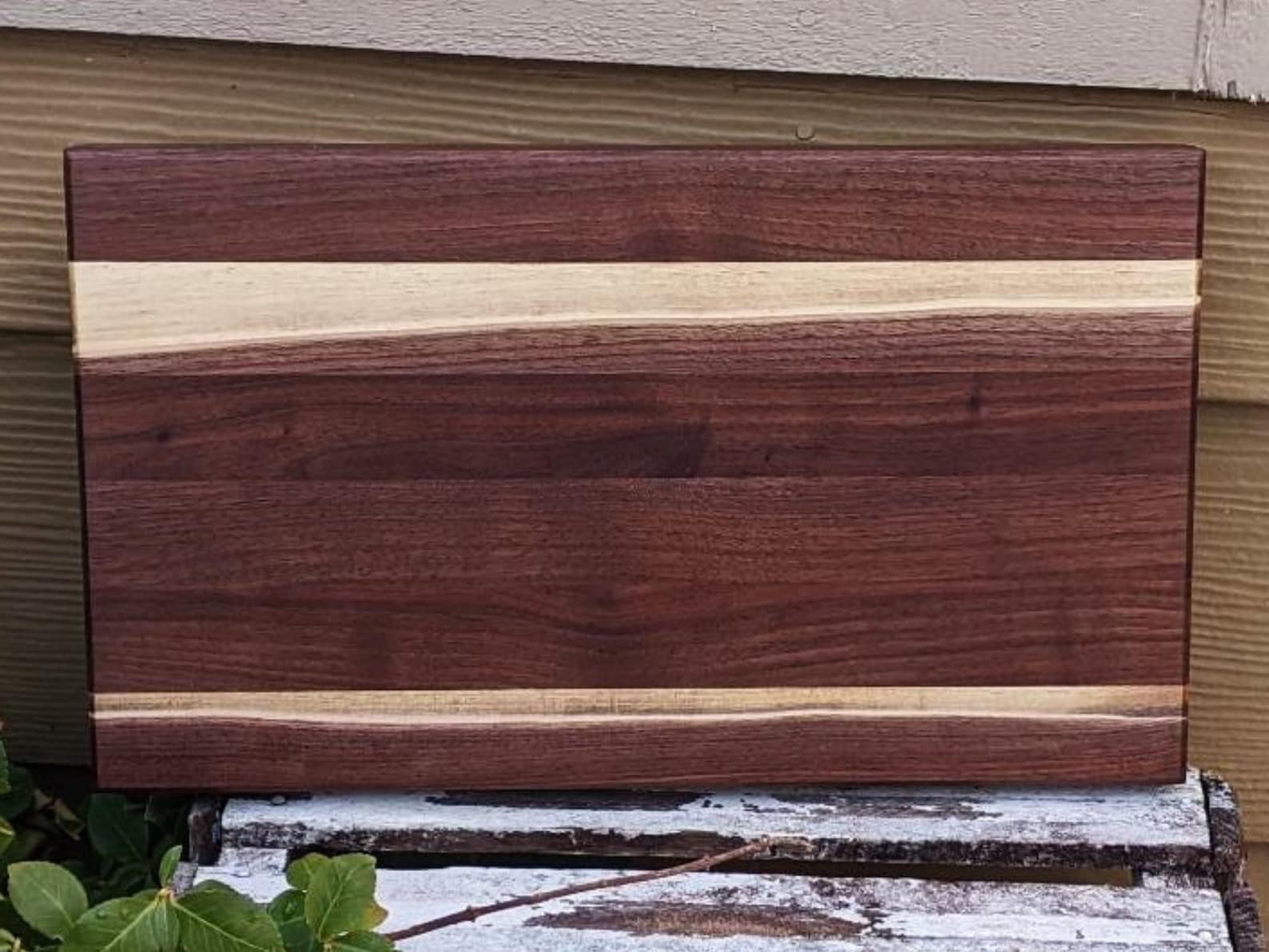 Black Walnut Wood Edge Grain Cutting Board