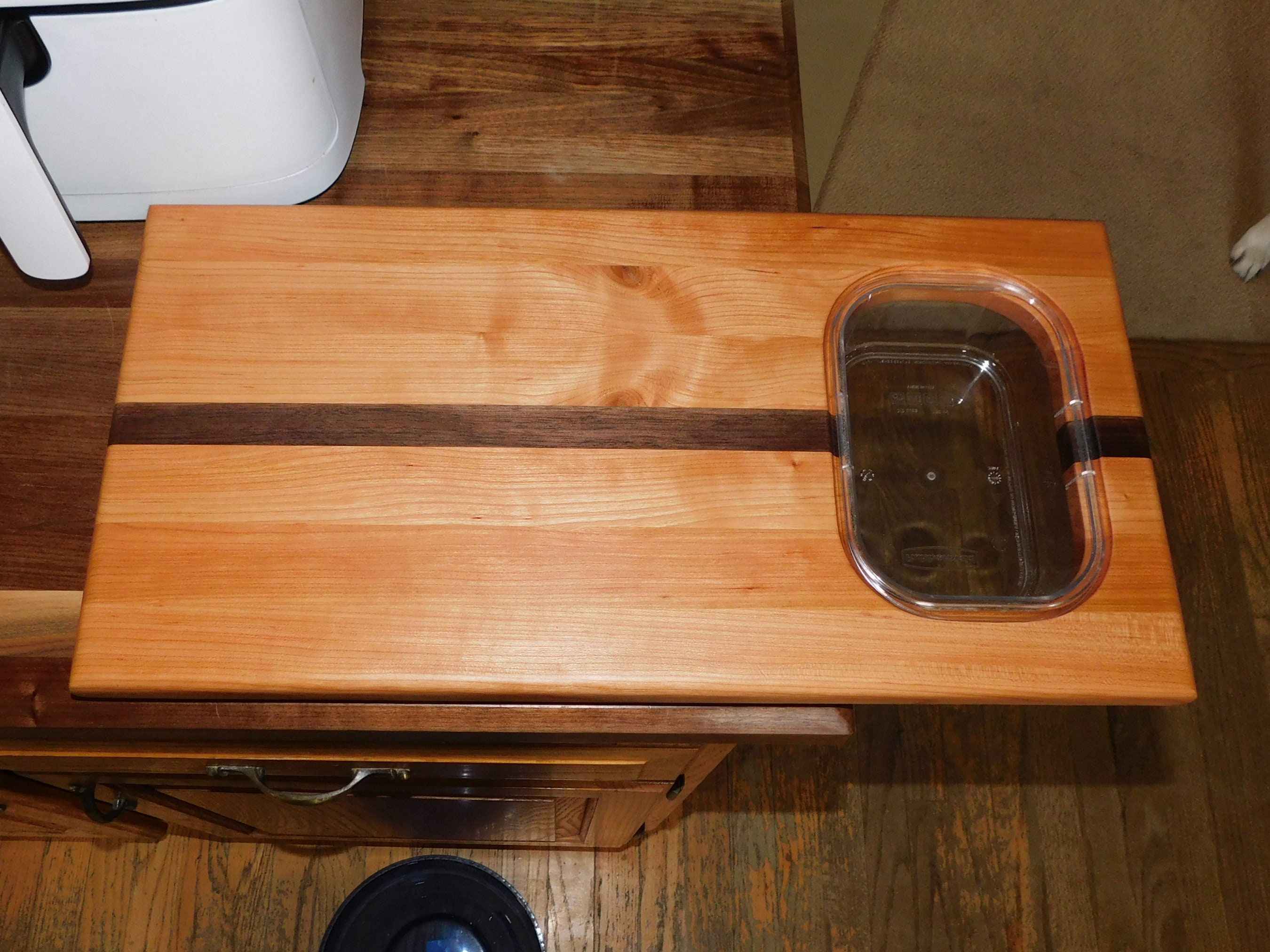 Prep sink with cutting board