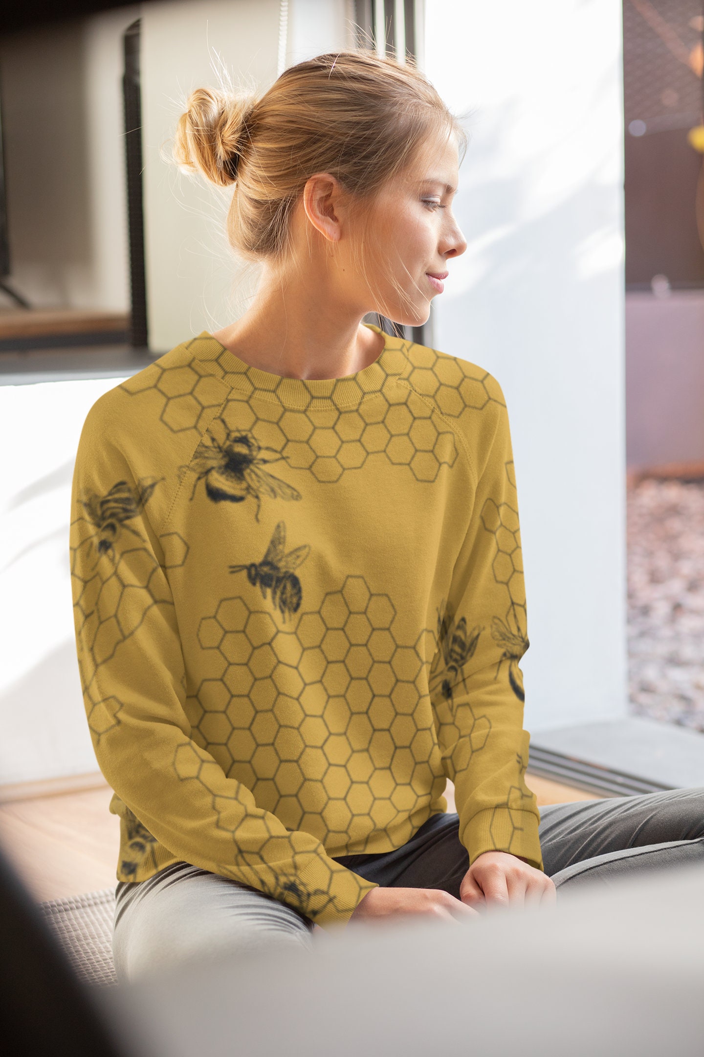 Bee crewneck hot sale
