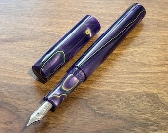 Handmade Purple Swirl Fountain Pen