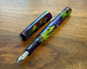 Handmade 'Reader Beware' Fountain Pen, luxury ink pen collection