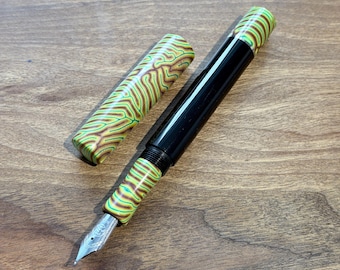 Pluma estilográfica artesanal SEM de ebonita y fibra Crazy Fibre, pluma de tinta de lujo