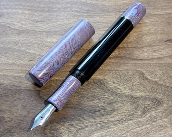 Pluma estilográfica artesanal SEM de ebonita y fibra Crazy Fibre, pluma de tinta de lujo