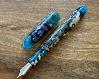 Pluma estilográfica 'Blue Lotus Swirl' hecha a mano, pluma de tinta de lujo