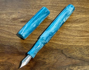Pluma estilográfica 'Bluebell Breeze' hecha a mano, pluma de tinta coleccionable de lujo