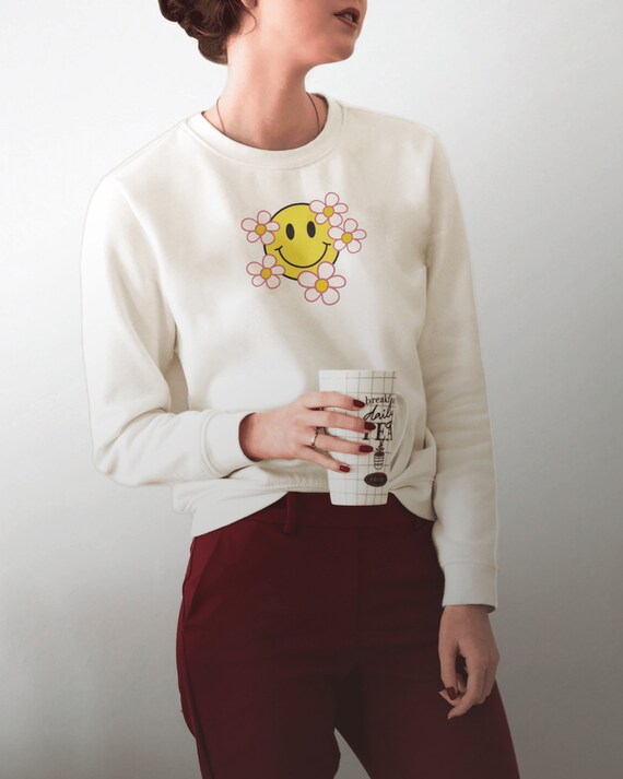 Daisy Smiley Face Sweatshirt Retro 