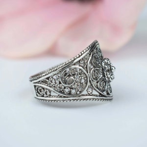 Sterling Silver Filigree Lace Women Dainty Ring, Flower Detailed Cocktail Ring image 4