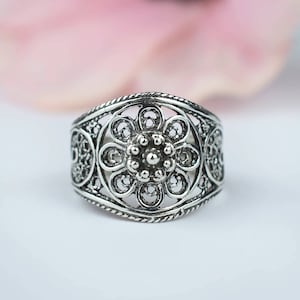 Sterling Silver Filigree Lace Women Dainty Ring, Flower Detailed Cocktail Ring image 3