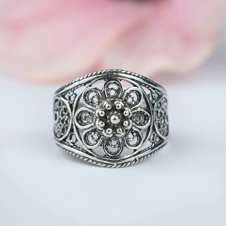 Sterling Silver Filigree Lace Women Dainty Ring, Flower Detailed Cocktail Ring image 3