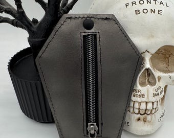 Cartera de cuero con forma de ataúd de plata antigua: plateada, gótica, ideal para regalo, tarjetero o monedero.