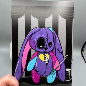 Stampa artistica Spindle Bunny, Giorno del filo, Carta Premium, Goth, Regalo