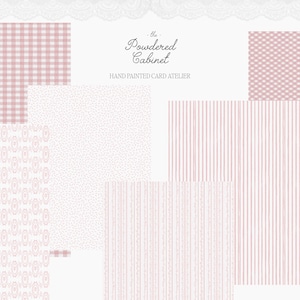 Pode incluir: Uma cole&ccedil;&atilde;o de folhas de papel estampadas em tons de rosa e branco. Os padr&otilde;es incluem xadrez, listras, bolinhas e desenhos florais. O texto diz "- the Powdered Cabinet - HAND PAINTED CARD ATELIER".