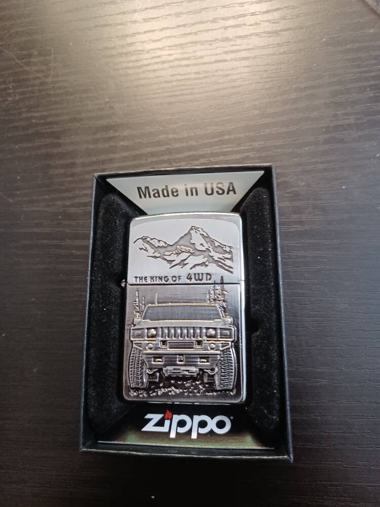 Zippo - Suzuki Jimny JB64W Matte Green Lighter - Nengun