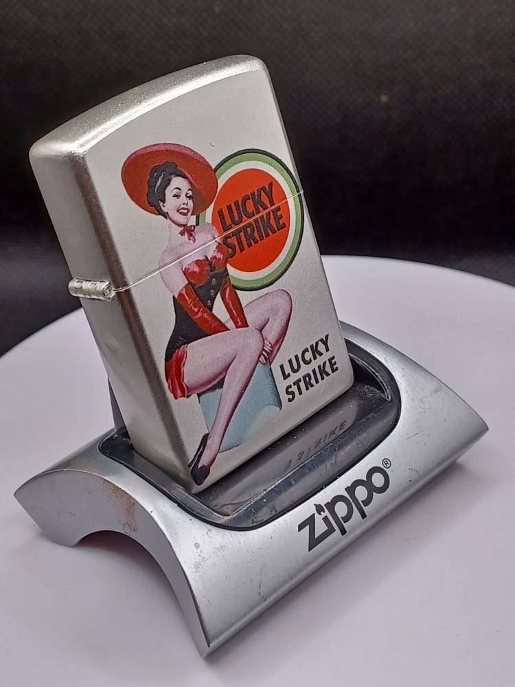 LUCKY STRIKE 限定 PIN UP GIRL  ZIPPO Zippo Lucky Strike Pin Up Girls LIMITED EDITION Lucky Lips